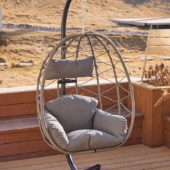 Hangstoel Van Rotan En Metaal In Zwart -Geselecteerde Tuinmeubelwinkel 20ef9b3f3d994ceda1e58a55ffdde62a