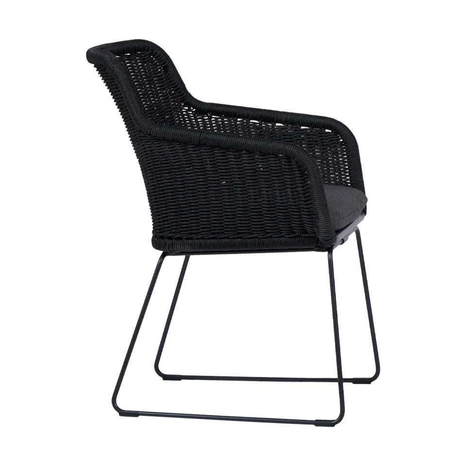 Lisomme Loki Rotan Tuinstoel Zwart - Met Zitkussen 7 Lisomme Loki Rotan Tuinstoel Zwart - Met Zitkussen - Afbeelding 5