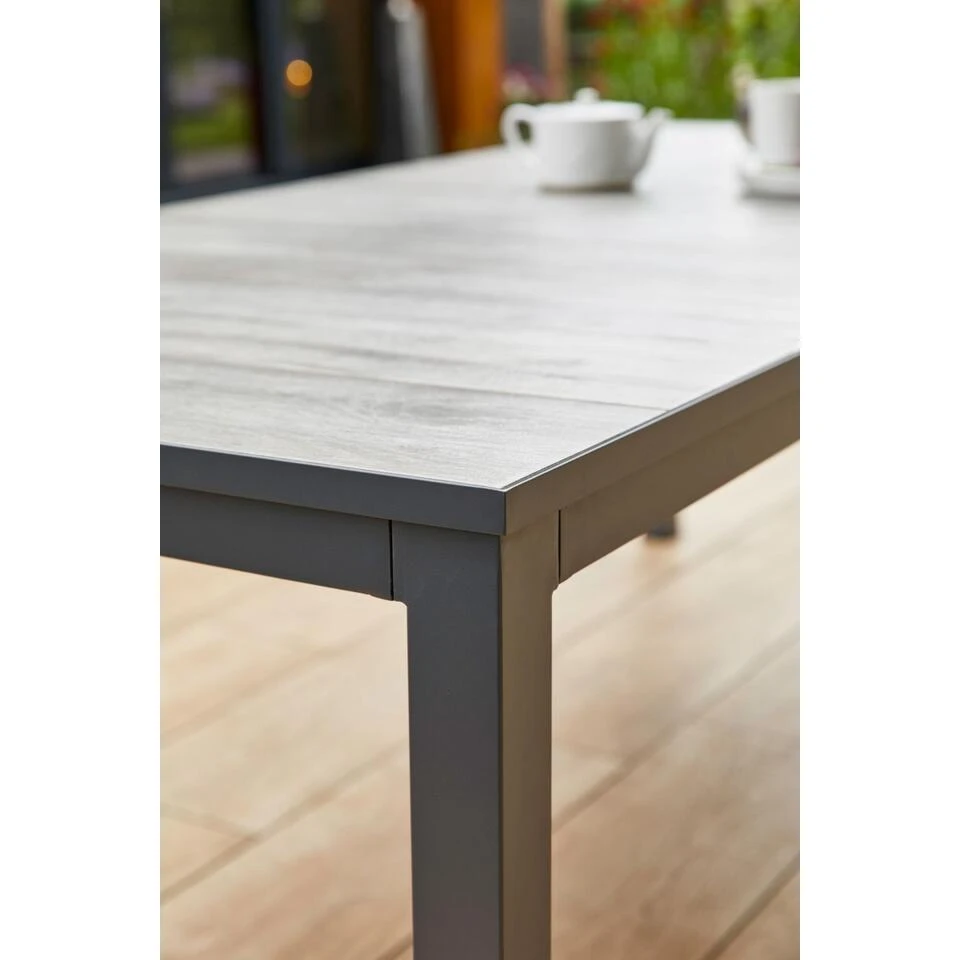 Hartman Comino Dining Tuintafel 223x105 Cm. - Keramiek/Grijs 7 Hartman Comino Dining Tuintafel 223x105 Cm. - Keramiek/Grijs - Afbeelding 5
