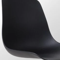 Nolon Noa-Pip Kunststof Tuinstoel Zwart - Zwart Onderstel -Geselecteerde Tuinmeubelwinkel 7874dea639654dcfb93dccca545edc85