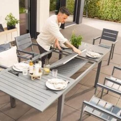 Merkloos HOME DELUXE CASA Tuintafel 12 Merkloos HOME DELUXE CASA Tuintafel -Geselecteerde Tuinmeubelwinkel eef2619a030d45868edc6203ddfd953a 1